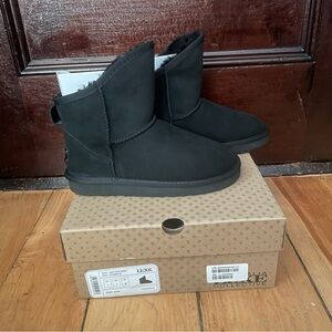 Australia Luxe Collective Black Cosy Xtra Short Sheepskin Boot Sz 7 EU 38